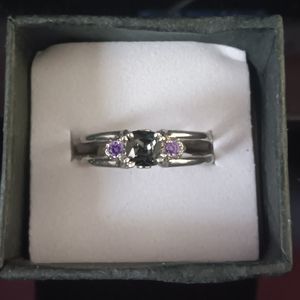 Beautiful Black Onyx & Purple Amethyst Ring (Size 7)